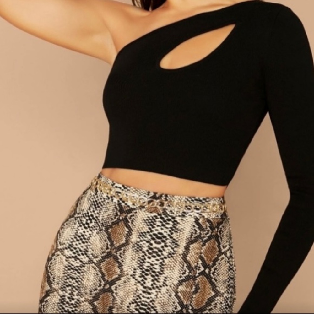 One Sleeve Crop Top